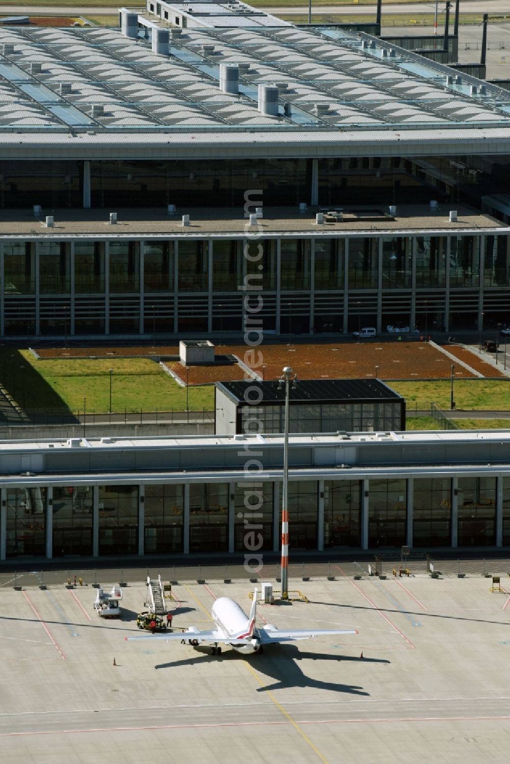 Schönefeld from above - Dispatch building and terminals on the premises of the airport BER in Schoenefeld in the state Brandenburg