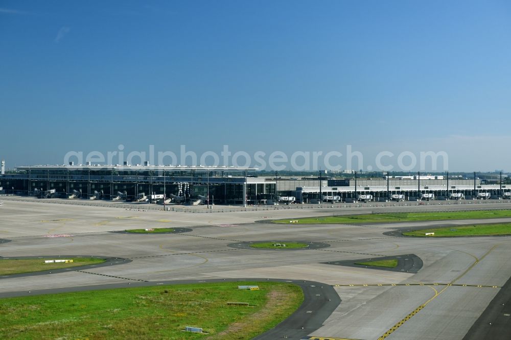 Schönefeld from above - Dispatch building and terminals on the premises of the airport BER in Schoenefeld in the state Brandenburg