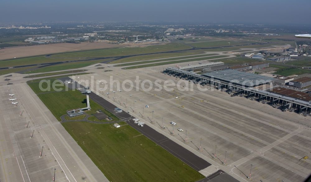 Aerial image Schönefeld - Dispatch building and terminals on the premises of the airport BER in Schoenefeld in the state Brandenburg