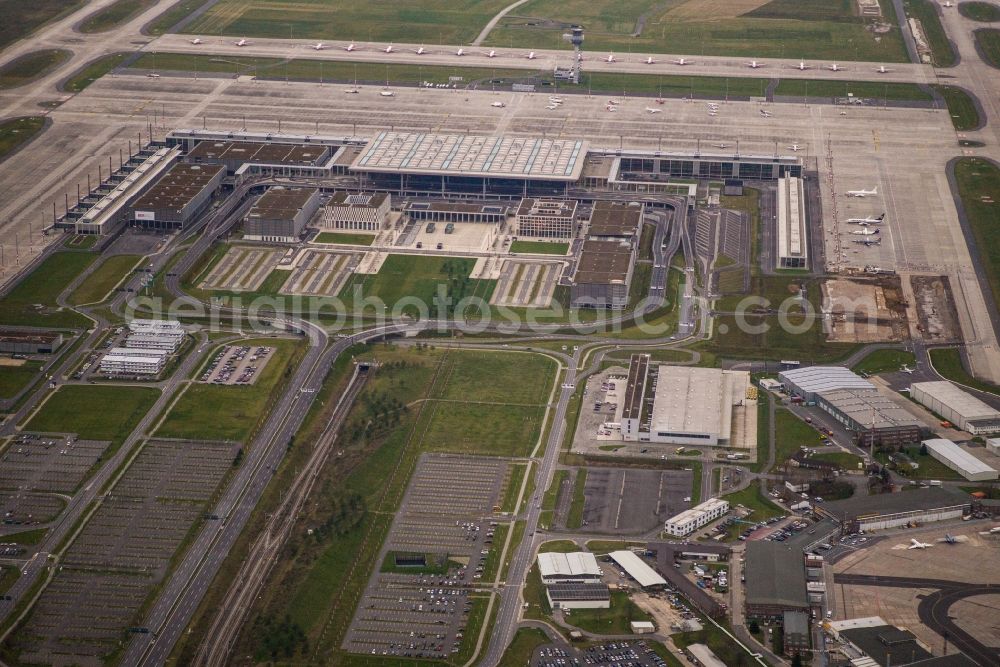 Aerial image Schönefeld - Dispatch building and terminals on the premises of the airport BER in Schoenefeld in the state Brandenburg