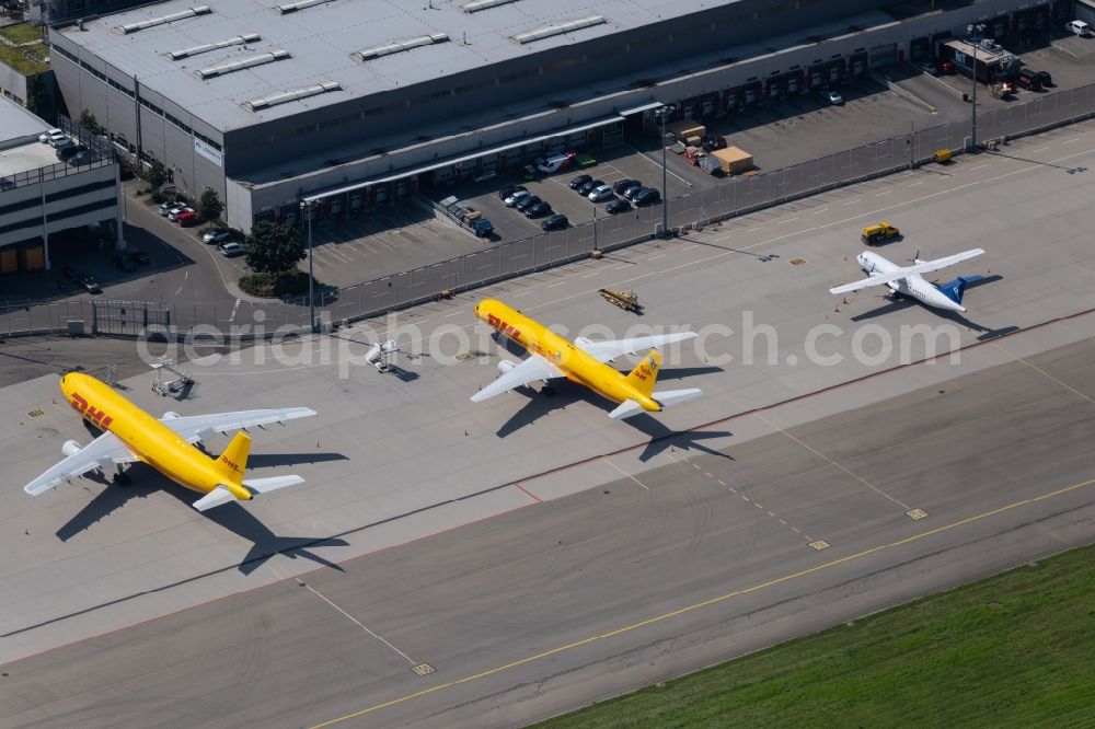 Stuttgart from the bird's eye view: dispatch building and terminals on the premises of the airport in Stuttgart in the state Baden-Wuerttemberg