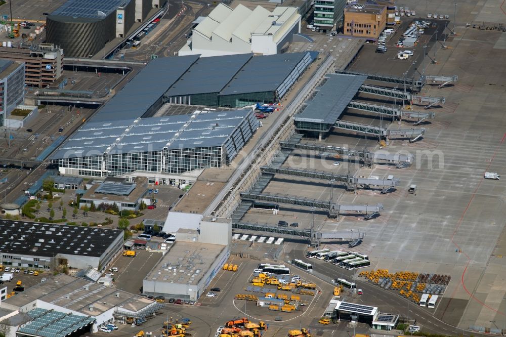 Aerial photograph Stuttgart - Dispatch building and terminals on the premises of the airport in Stuttgart in the state Baden-Wuerttemberg, Germany