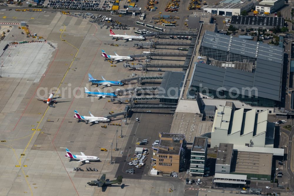 Leinfelden-Echterdingen from above - Dispatch building and terminals on the premises of the airport Stuttgart in Leinfelden-Echterdingen in the state Baden-Wuerttemberg, Germany