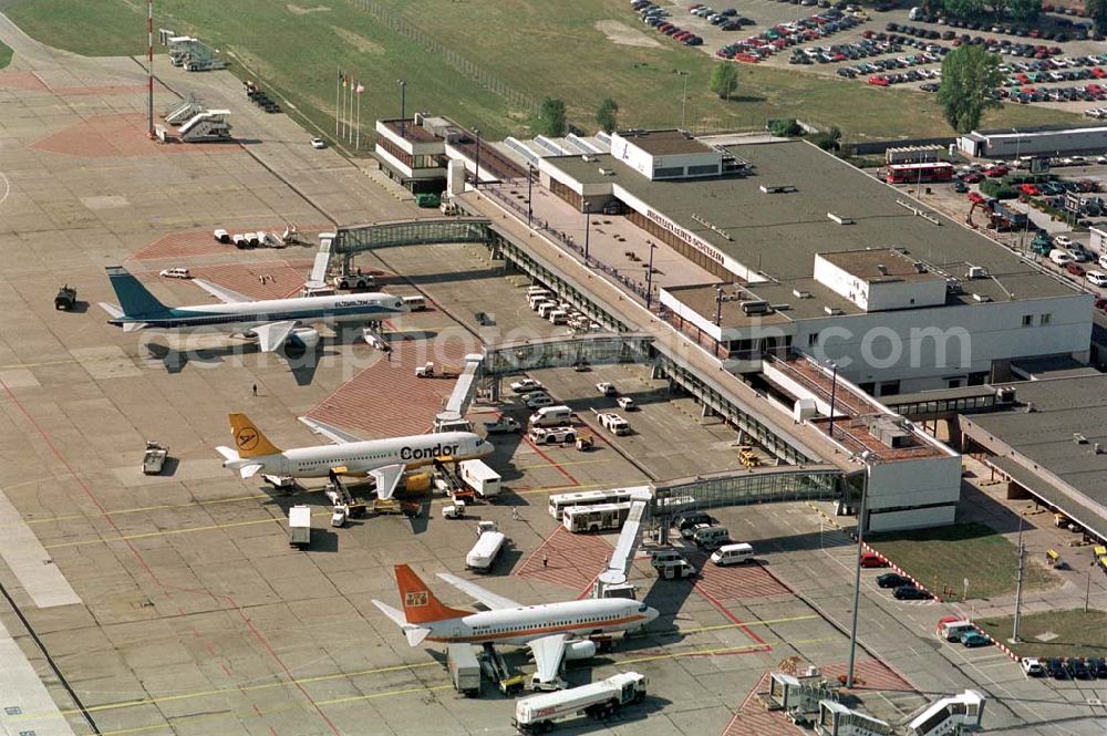 Aerial photograph Schönefeld - Blick auf das Abfertigungsgebäude am Flughafen Berlin Schönefeld aus dem Jahre 1999.