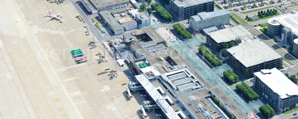 Nürnberg from above - Abfertigungsterminals auf dem Flughafen Nürnberg EDDN. Passenger terminal at the airport Nürnberg EDDN.