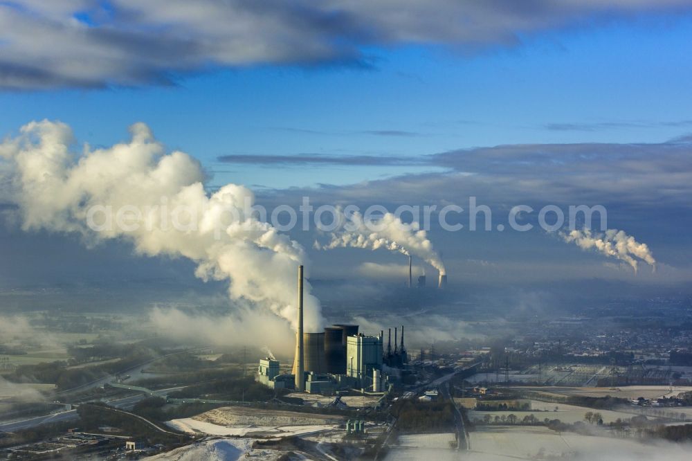 Aerial photograph Hamm - Exhaust gas clouds of coal-fired power plant RWE Power Gersteinwerk in Hamm in North Rhine-Westphalia