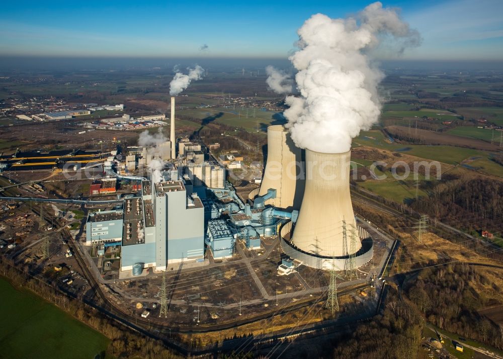 Hamm from the bird's eye view: Exhaust gas clouds of coal-fired power plant RWE Power Gersteinwerk in Hamm in North Rhine-Westphalia