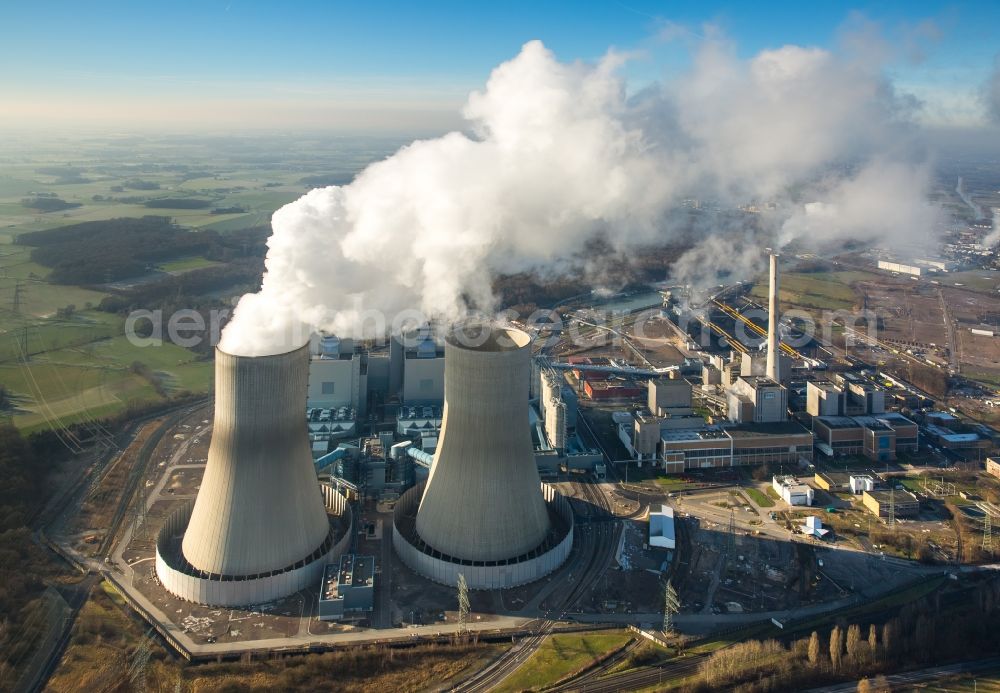 Aerial photograph Hamm - Exhaust gas clouds of coal-fired power plant RWE Power Gersteinwerk in Hamm in North Rhine-Westphalia