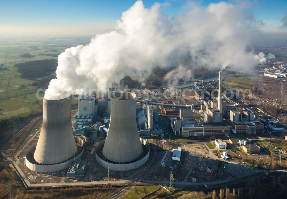 Hamm from above - Exhaust gas clouds of coal-fired power plant RWE Power Gersteinwerk in Hamm in North Rhine-Westphalia