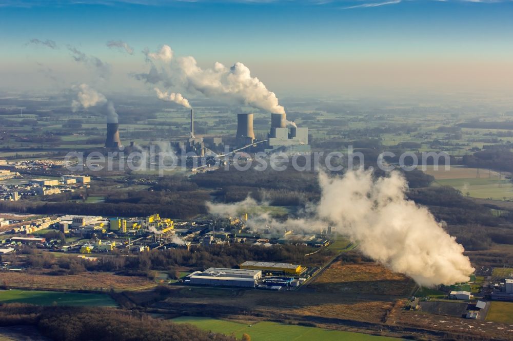 Aerial image Hamm - Exhaust gas clouds of coal-fired power plant RWE Power Gersteinwerk in Hamm in North Rhine-Westphalia