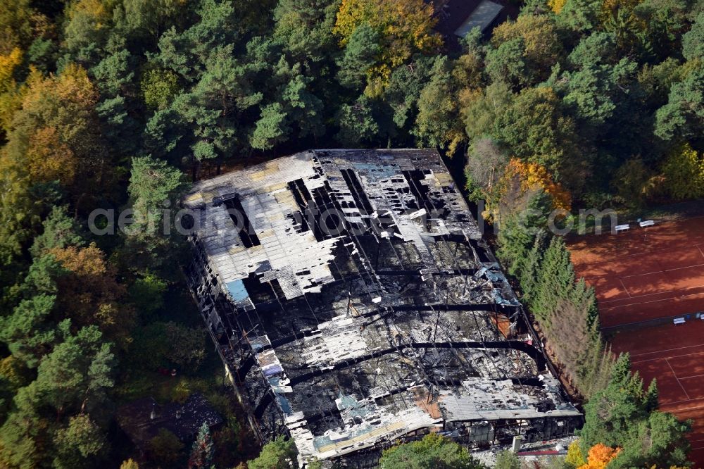 Bielefeld from the bird's eye view: View of the burnt down fitness centre Aktiv Sport in Bielefeld in the state North Rhine-Westphalia