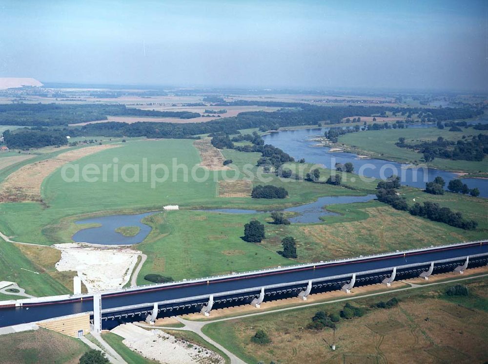 Aerial photograph Hohenwarthe - Blick auf die Brücke bei Hohenwarthe. Ein Ausbauprojekt des Wasserstraßenneubauamtes Magdeburg.