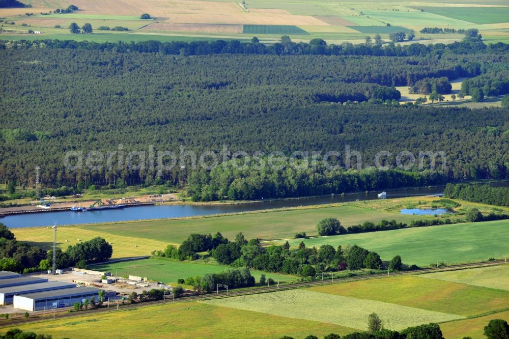 Aerial photograph Genthin - Deposition surfaces at the works way bridge over the Fiener main on-site preflooder at the Elbe-Havel Canal in Genthin in the state Saxony-Anhalt