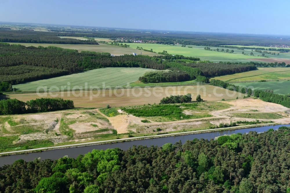 Aerial photograph Genthin - Deposition surfaces at the works way bridge over the Fiener main on-site preflooder at the Elbe-Havel Canal in Genthin in the state Saxony-Anhalt