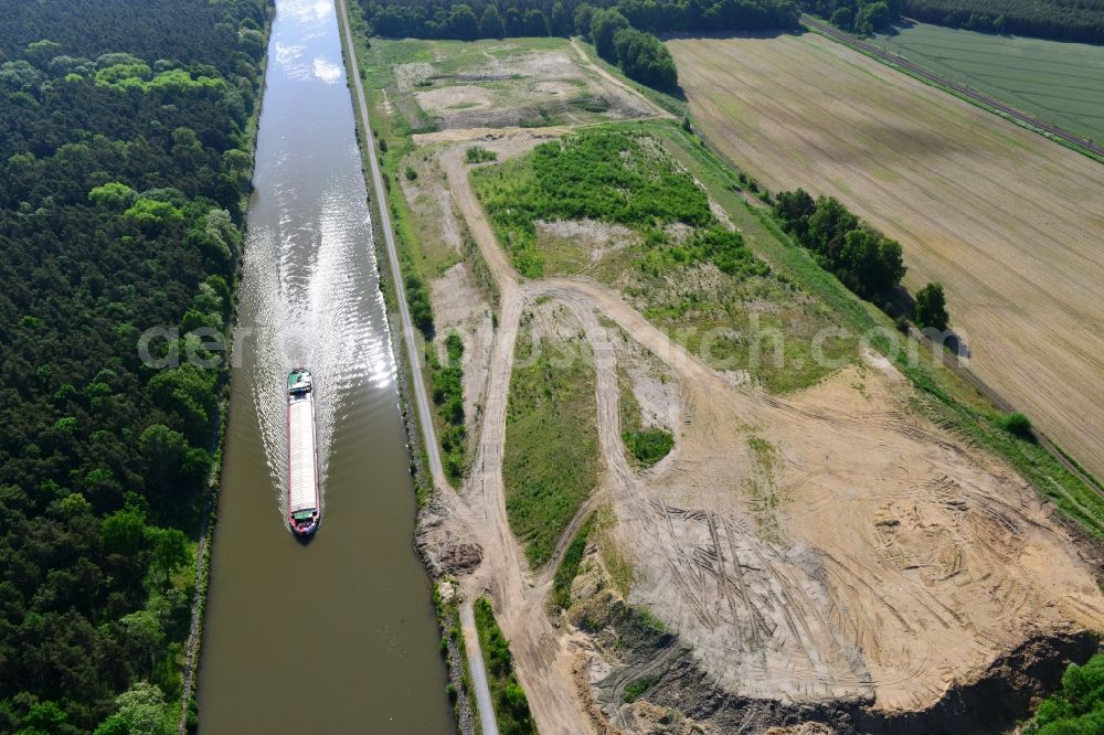 Genthin from above - Deposition surfaces at the works way bridge over the Fiener main on-site preflooder at the Elbe-Havel Canal in Genthin in the state Saxony-Anhalt