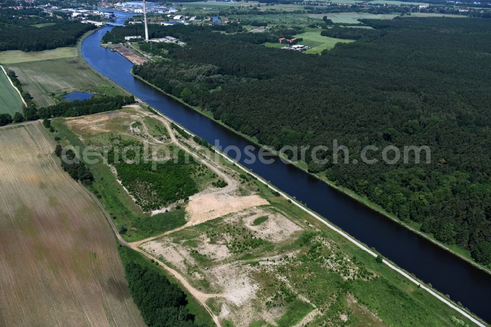 Aerial photograph Genthin - Deposition surfaces at the works way bridge over the Fiener main on-site preflooder at the Elbe-Havel Canal in Genthin in the state Saxony-Anhalt