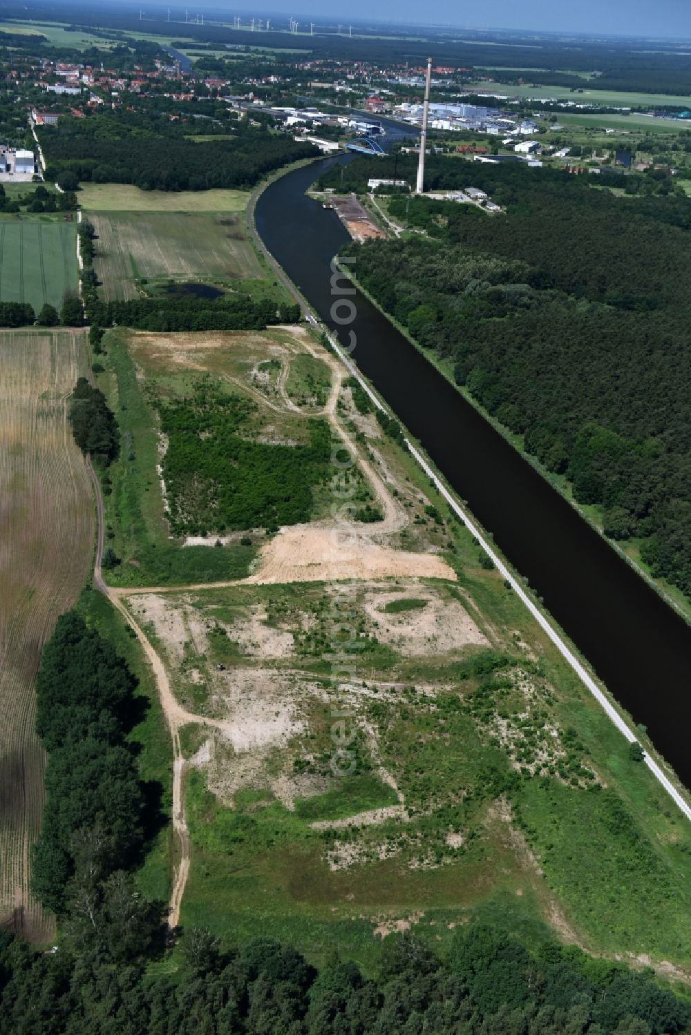 Genthin from above - Deposition surfaces at the works way bridge over the Fiener main on-site preflooder at the Elbe-Havel Canal in Genthin in the state Saxony-Anhalt