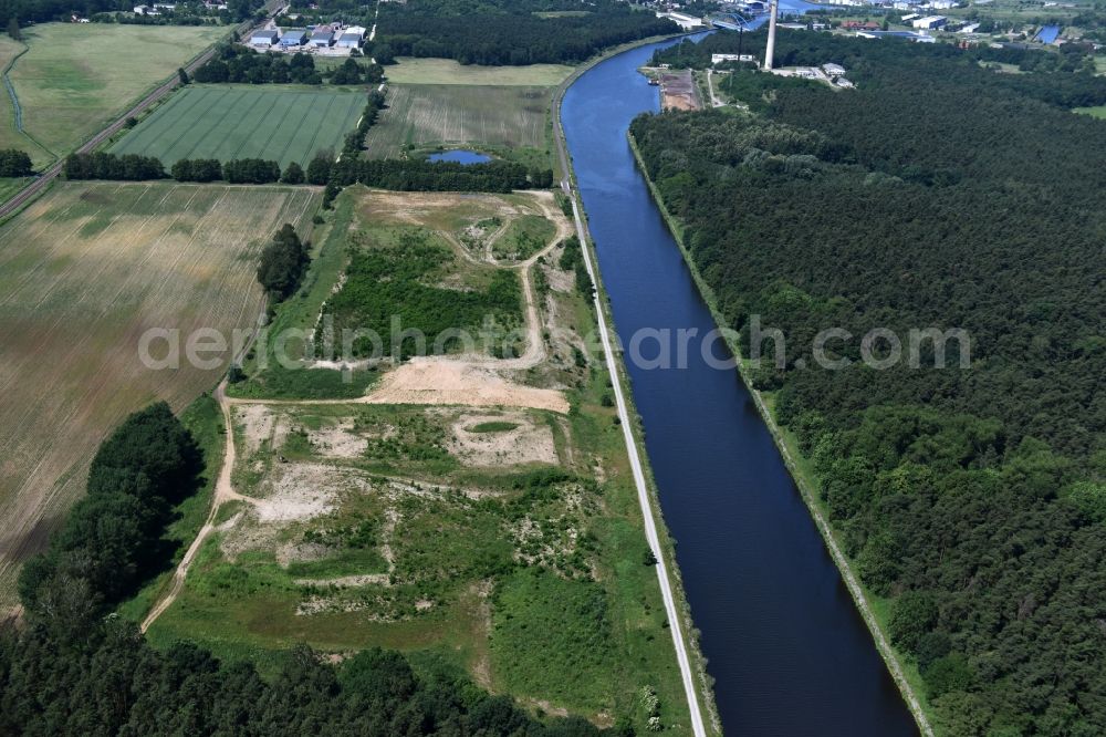 Aerial photograph Genthin - Deposition surfaces at the works way bridge over the Fiener main on-site preflooder at the Elbe-Havel Canal in Genthin in the state Saxony-Anhalt