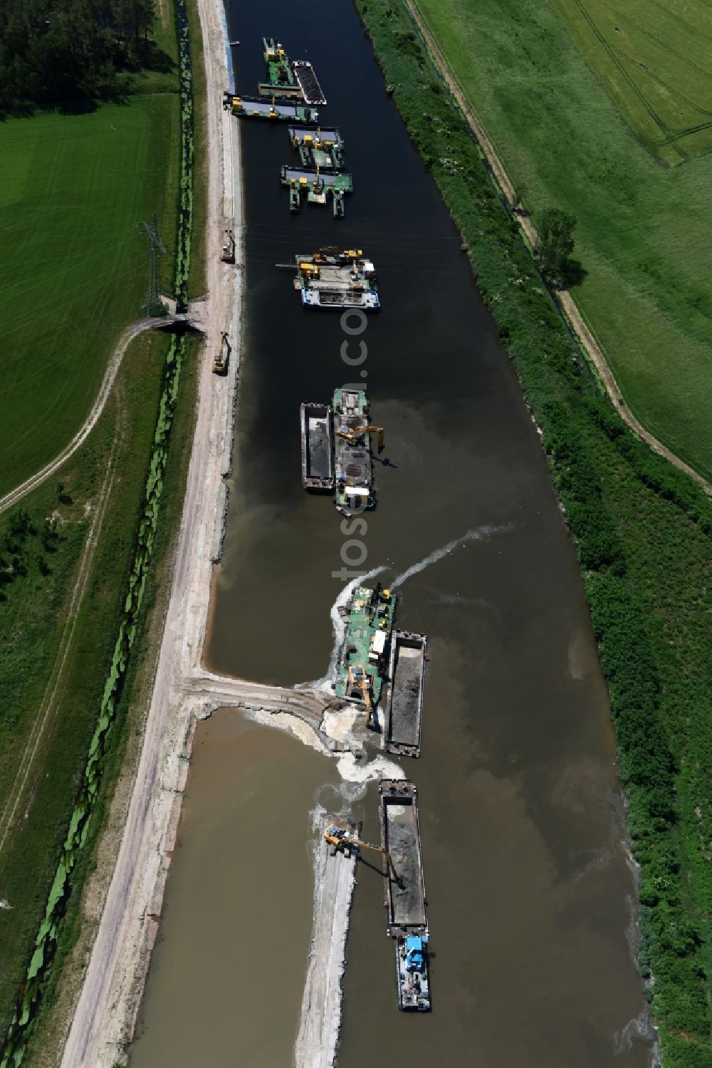 Elbe-Parey from above - Deposition surfaces at the riverside of the Elbe-Havel Canal between the Ihleburger bridge and the Zerben sluice in Saxony-Anhalt