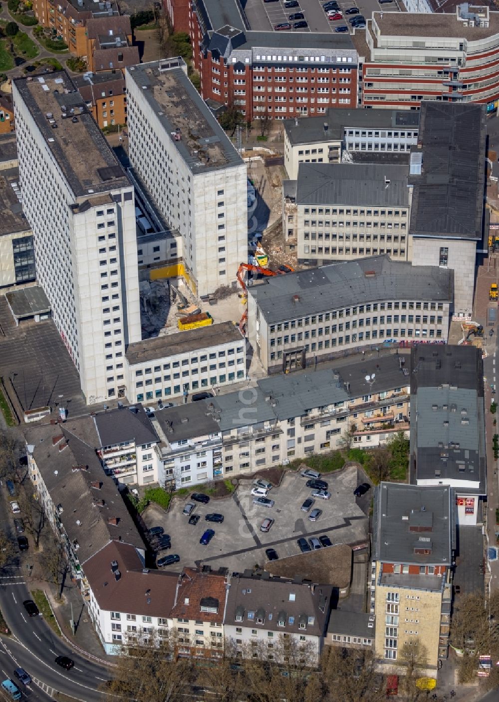 Aerial image Bochum - Demolition, demolition and unsealing work on the concrete surfaces of an office and commercial building for the construction of the Viktoria-Karree in Bochum in the federal state of North Rhine-Westphalia, Germany