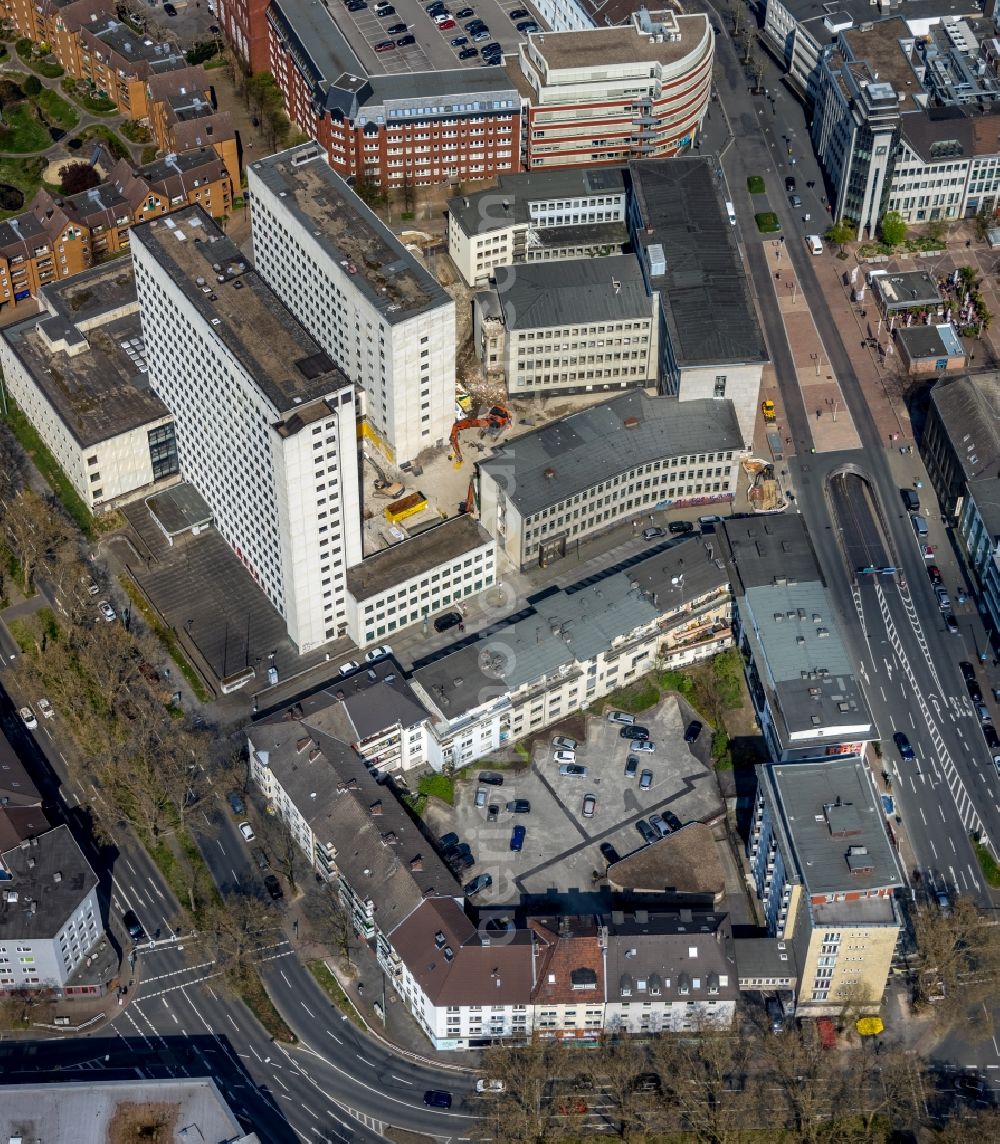 Aerial image Bochum - Demolition, demolition and unsealing work on the concrete surfaces of an office and commercial building for the construction of the Viktoria-Karree in Bochum in the federal state of North Rhine-Westphalia, Germany