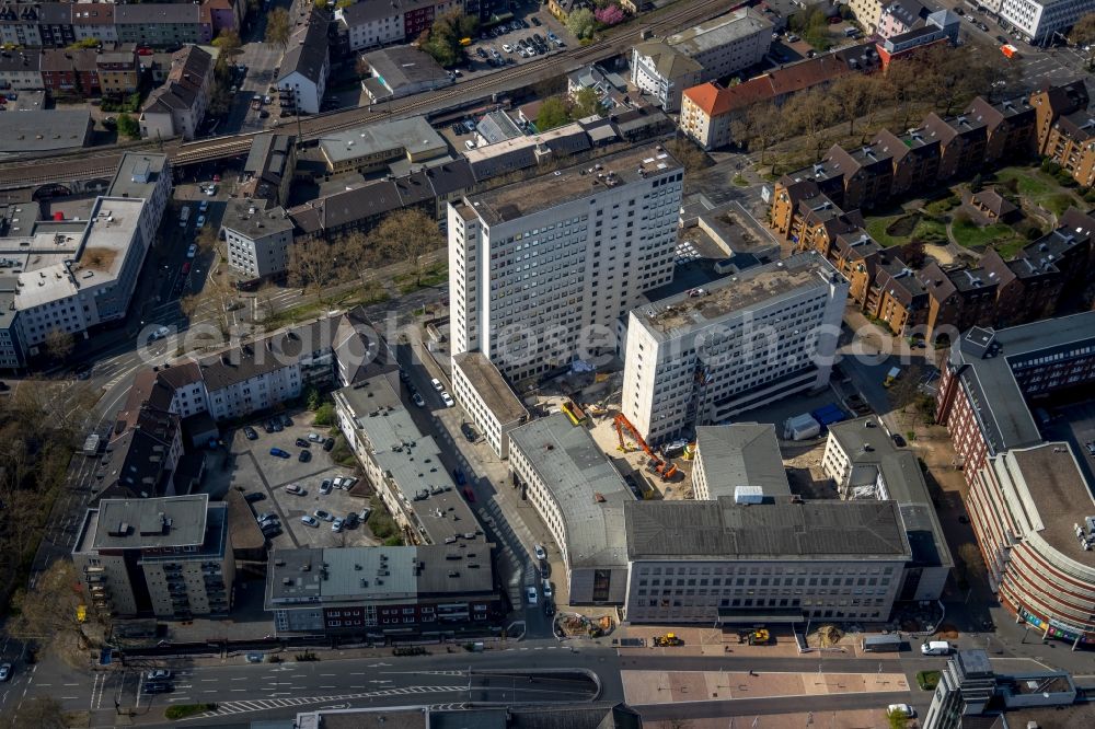 Aerial photograph Bochum - Demolition, demolition and unsealing work on the concrete surfaces of an office and commercial building for the construction of the Viktoria-Karree in Bochum in the federal state of North Rhine-Westphalia, Germany