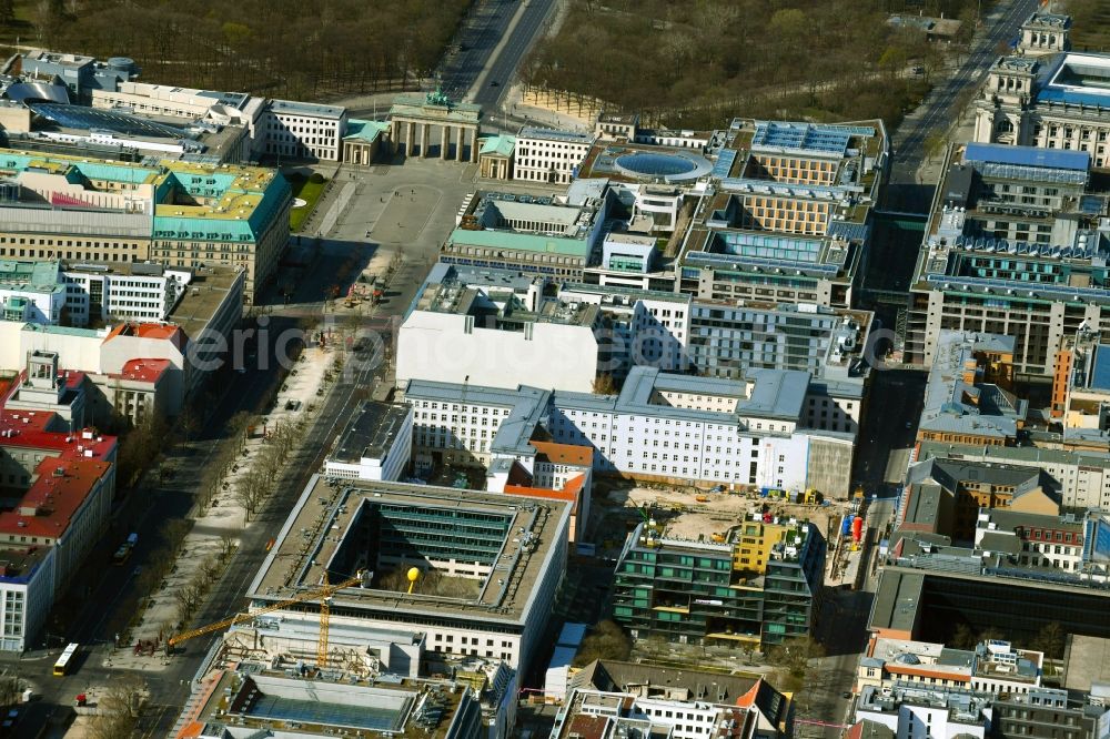 Aerial photograph Berlin - Demolition and unsealing work on the concrete surfaces the formerly Buero- and Geschaeftshaus on Dorotheenstrasse corner Schadowstrasse for the new building of an office building of Deutscher Bundestag in the district Mitte in Berlin, Germany