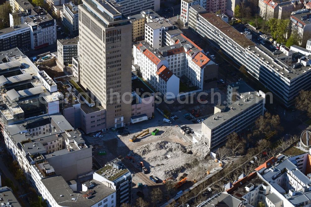 Aerial photograph Berlin - Demolition and unsealing work on the concrete surfaces of Kudonm-Buehnen on Kurfuerstendonm in Berlin, Germany