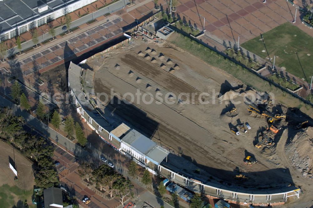 Aerial photograph Kapstadt / Cap Town - Blick auf die Abrißarbeiten am alten Green-Point-Stadion, einem Mehrzweckstadion in Kapstadt, Südafrika. Es hatte 18.000 Plätze und war das Heimatstadion des Santos Football Club und wurde durch den Neubau zur Fußball WM 2010 ersetzt. View of the demolition work at the old Green Point Stadium, a multipurpose stadium in Cape Town, South Africa. It had 18,000 seats and was the home stadium of the Santos Football Club and was replaced by the new building for the Football World Cup 2010.