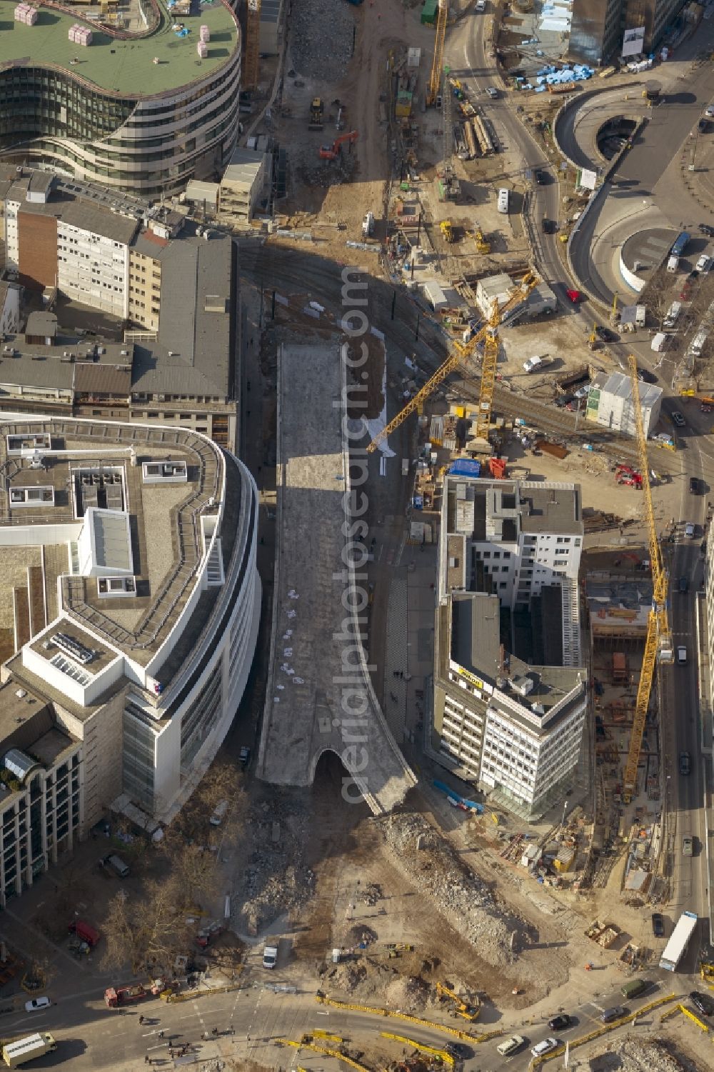 Aerial photograph Düsseldorf - Demolition of the old traffic guidance and concrete - viaduct Tausenfüßler in downtown Dusseldorf in North Rhine-Westphalia