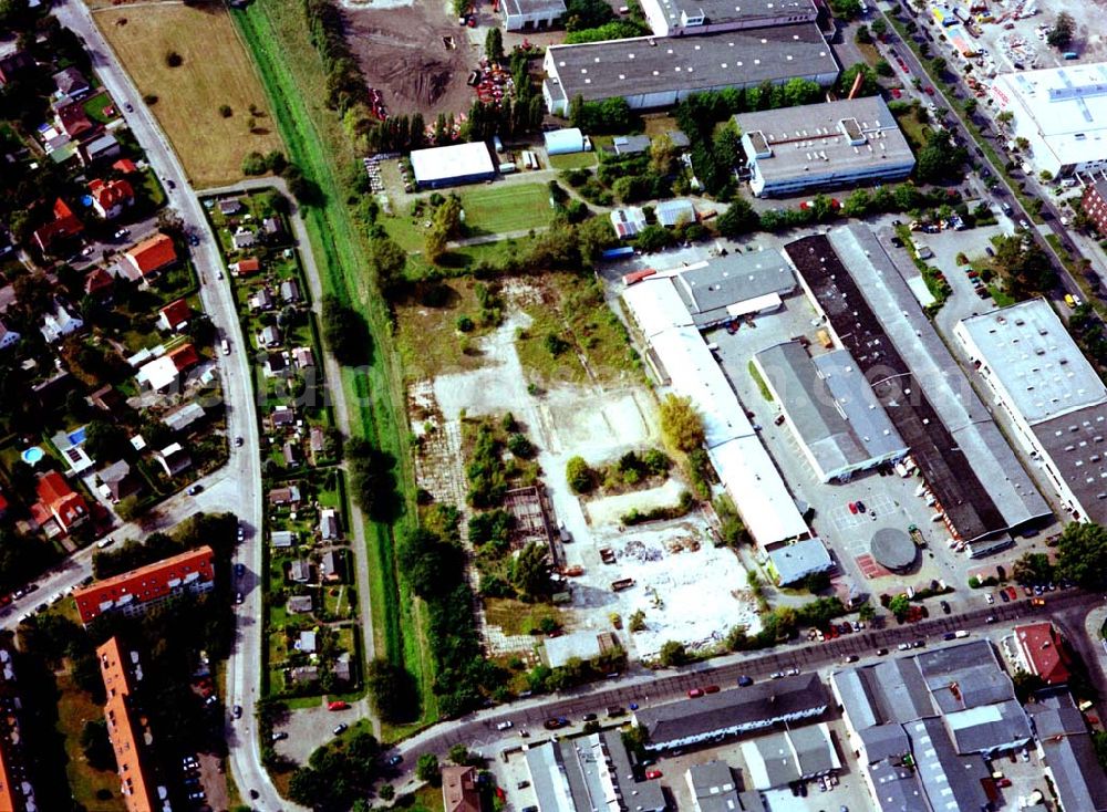 Berlin - Spandau from above - Abriß- und Baufläche der Firma WAYS & FREYTAG AG am Päwesiner Weg 28 - 30 in Berlin - Spandau.