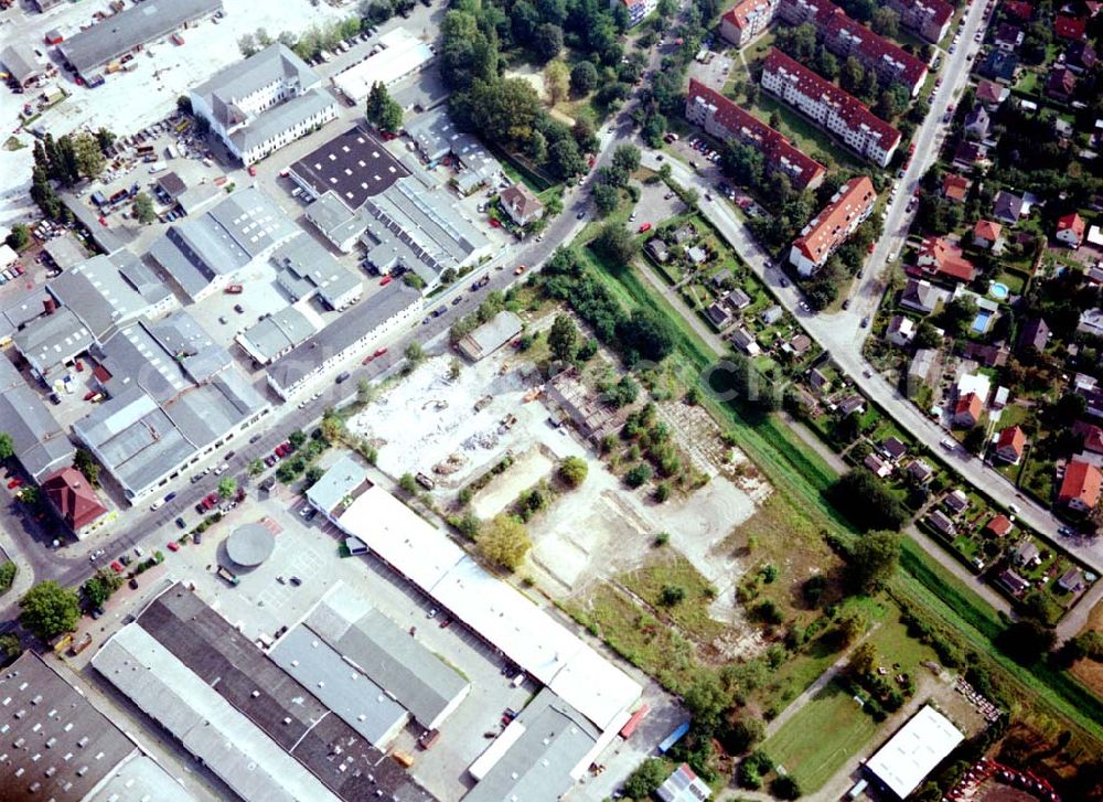 Aerial photograph Berlin - Spandau - Abriß- und Baufläche der Firma WAYS & FREYTAG AG am Päwesiner Weg 28 - 30 in Berlin - Spandau.