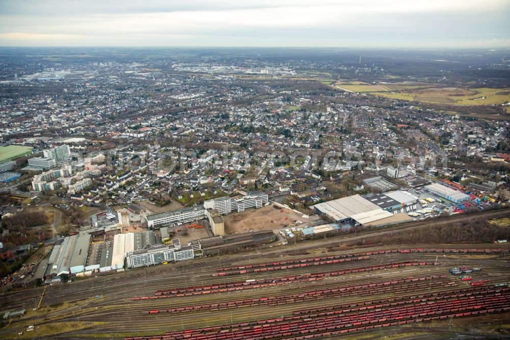 Oberhausen from above - Dismantling of high-rise buildings der BABCOCK Fertigungszentrum GmbH in Oberhausen in the state North Rhine-Westphalia