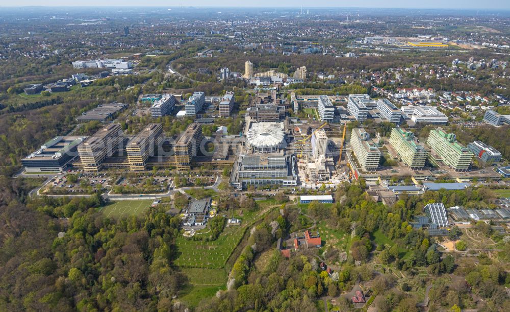 Bochum from above - Dismantling of high-rise buildings of the NA building on the campus of the Ruhr University Bochum in the district Querenburg in Bochum at Ruhrgebiet in the state North Rhine-Westphalia, Germany