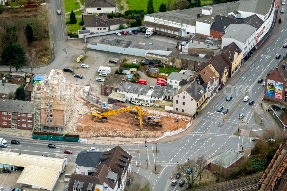 Hamm from the bird's eye view: Dismantling of high-rise buildings Schrottimmobilie Heessener Strasse corner Muensterstrasse in the district Hamm-Heessen in Hamm in the state North Rhine-Westphalia, Germany