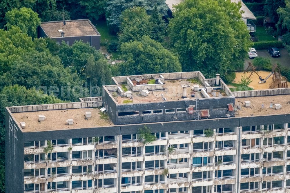 Aerial image Gladbeck - Dismantling of high-rise buildings on Schwechater Strasse in Gladbeck in the state North Rhine-Westphalia, Germany