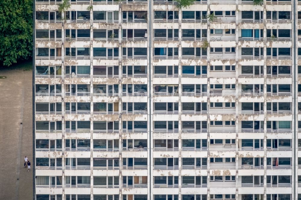 Aerial image Gladbeck - Dismantling of high-rise buildings on Schwechater Strasse in Gladbeck in the state North Rhine-Westphalia, Germany