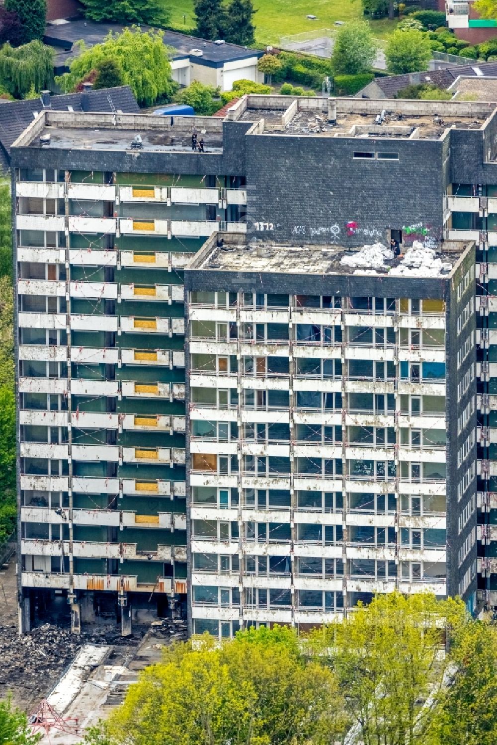 Gladbeck from above - Dismantling of high-rise buildings on Schwechater Strasse in Gladbeck in the state North Rhine-Westphalia, Germany