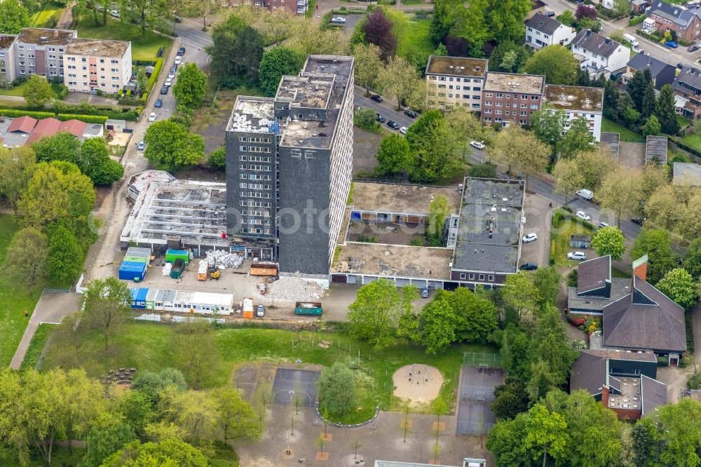 Aerial image Gladbeck - Dismantling of high-rise buildings on Schwechater Strasse in Gladbeck in the state North Rhine-Westphalia, Germany