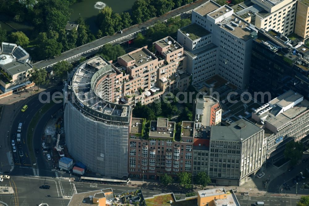 Berlin from above - Demolition of the office building at the Budapest street corner of Kurfuerstenstrasse in Berlin, Germany