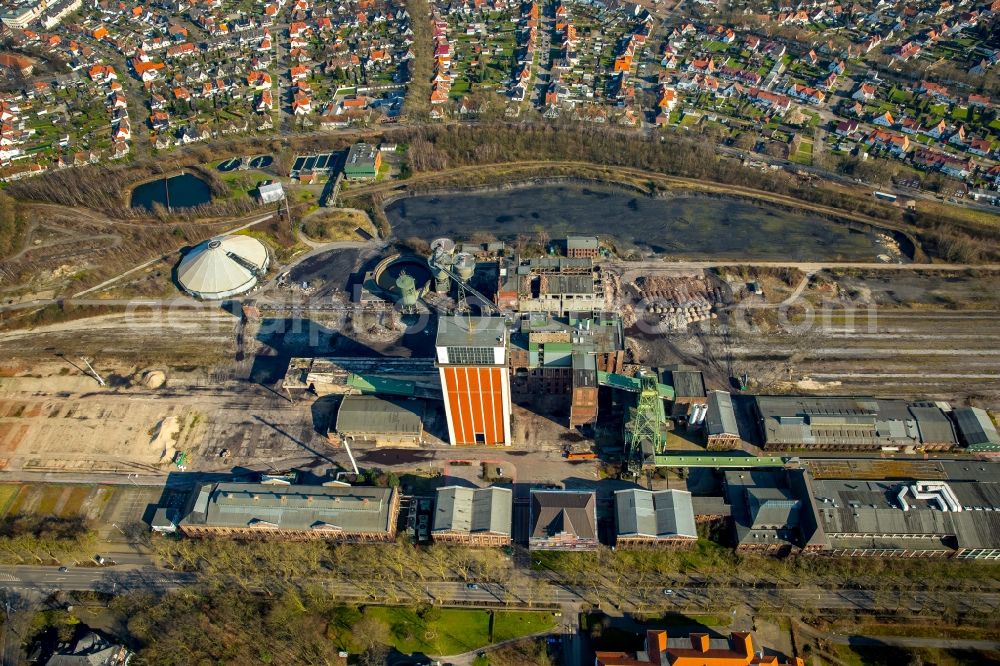 Aerial photograph Kamp-Lintfort - Demolition and dismantling work at the Conveyors and mining pits at the headframe Zeche Friedrich Heinrich Schacht 2 in Kamp-Lintfort in the state North Rhine-Westphalia