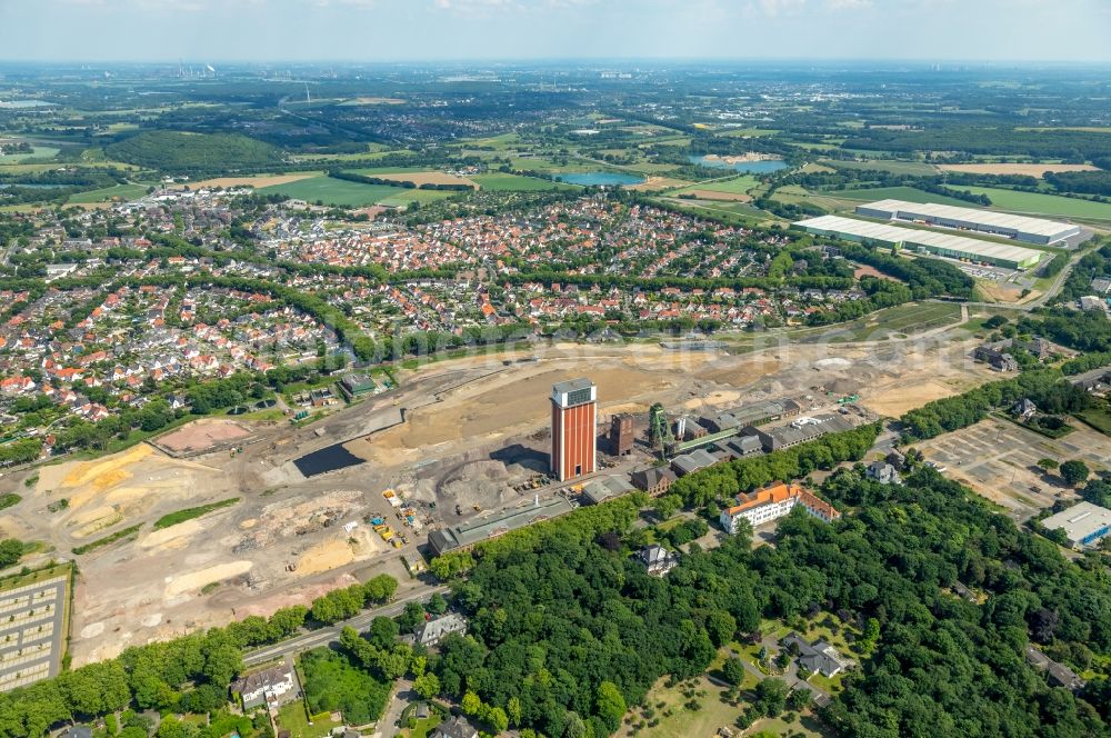 Kamp-Lintfort from above - Demolition and dismantling work at the Conveyors and mining pits at the headframe Zeche Friedrich Heinrich Schacht 2 in Kamp-Lintfort in the state North Rhine-Westphalia