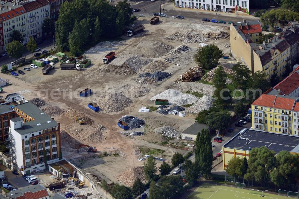 Aerial photograph Berlin - View at the site of the demolished former company building of the Freudenberg Sealing Products GmbH & Co. in Berlin Friedrichshain at the Boxhagener Street