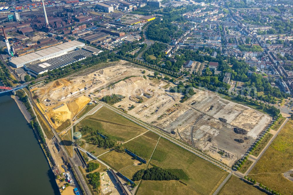 Aerial photograph Duisburg - Demolition and disposal work on the remains of the ruins of Drahtwalzwerks of ArcelorMittal Hochfeld GmbH on Woerthstrasse for the new building of the Quartier RHEINORT in Duisburg at Ruhrgebiet in the state North Rhine-Westphalia, Germany