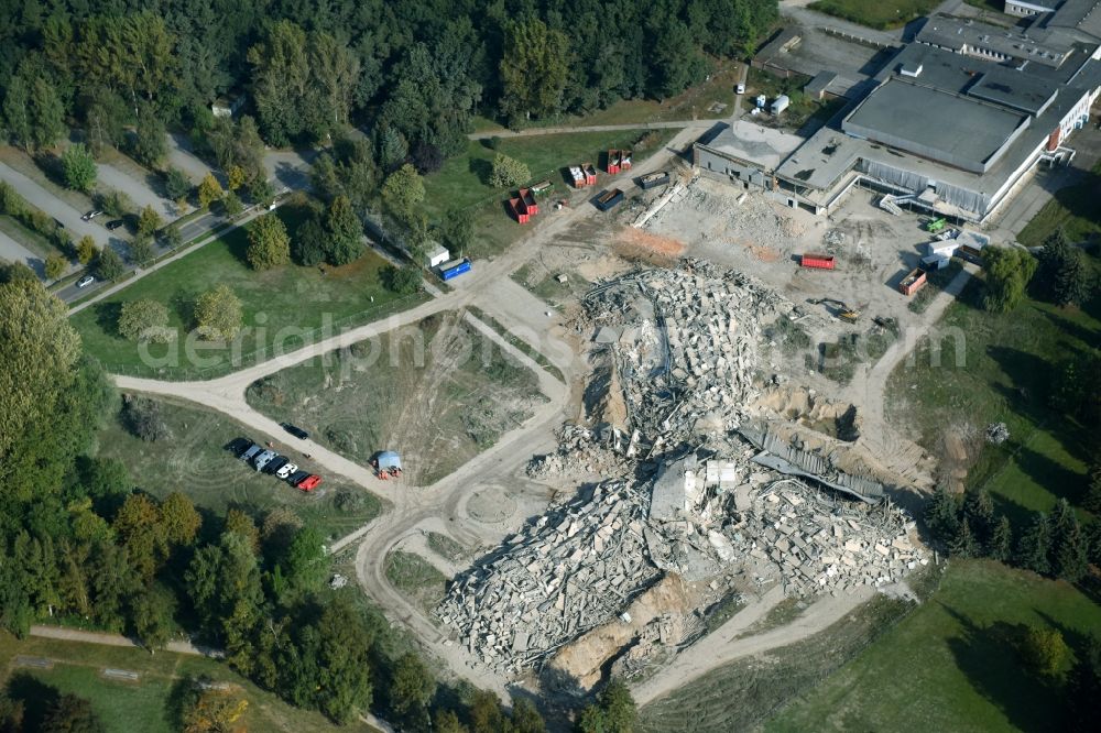 Klink from above - Demolition and disposal work on the remains of the ruins of Mueritz-Hotel on Seeblick in Klink in the state Mecklenburg - Western Pomerania, Germany