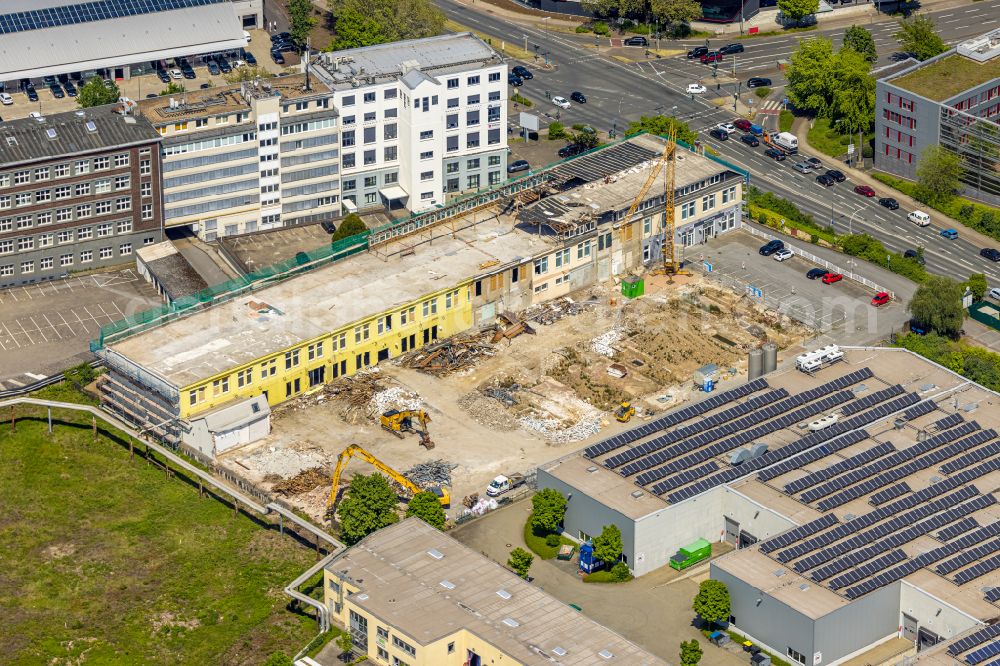 Aerial photograph Essen - Demolition, demolition and unsealing work on the remains of the building resulting from blasting on Westendstrasse in the district Westviertel in Essen in the Ruhr area in the state North Rhine-Westphalia, Germany