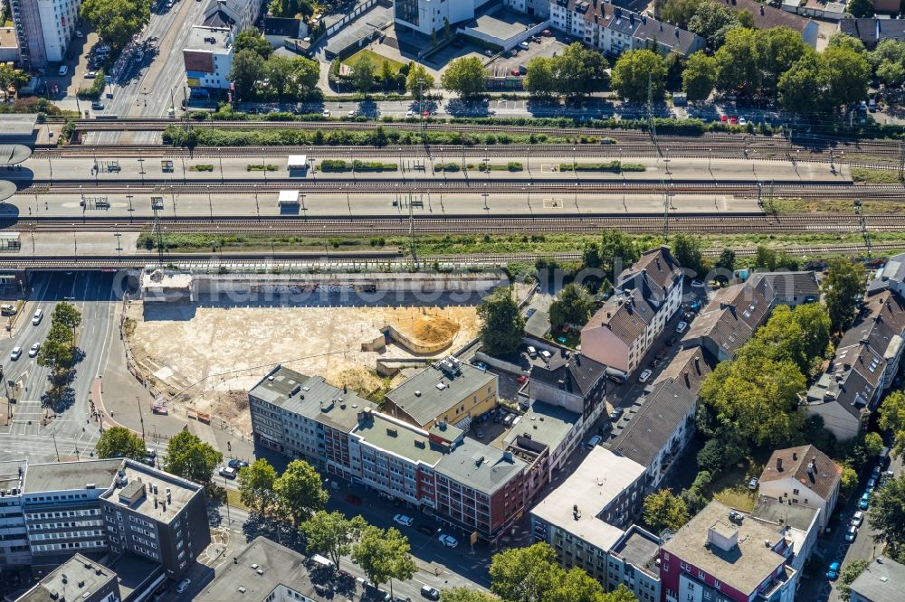 Bochum from the bird's eye view: Demolition and disposal work on the remains of the ruins of car park P7 Kurt-Schumacher-Platz in Bochum in the state North Rhine-Westphalia, Germany