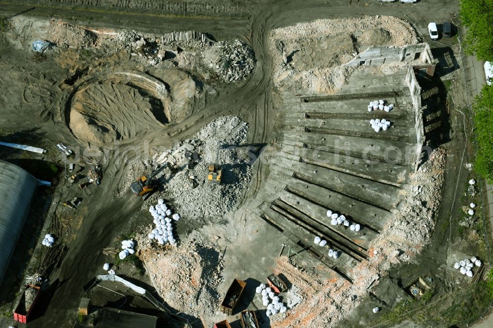 Aerial image Waren (Müritz) - Demolition of the roundhouse in Waren (Mueritz) at the freight yard in the state Mecklenburg-Western Pomerania, Germany