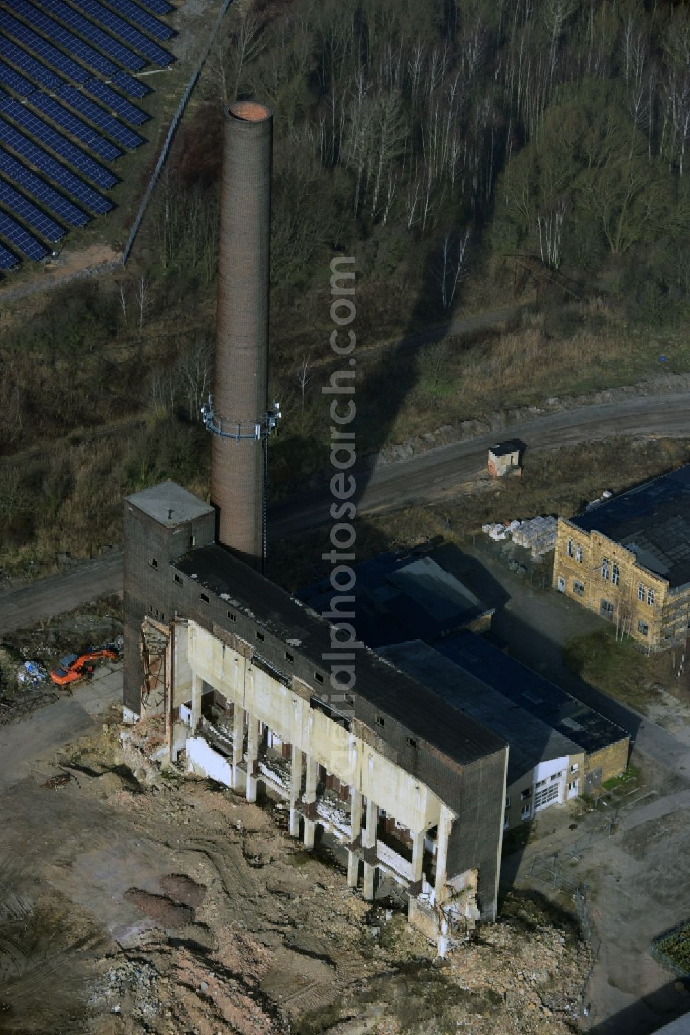 Aerial photograph Holzweißig - Demolition of the ruins of the former pipe works Holzweißig in Saxony-Anhalt