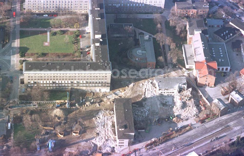 Aerial image Berlin - Friedrichshain - Abriß- und Umbauarbeiten am Krankenhaus Friedrichshain an der Landsberger Allee in Berlin-Friedrichshain.